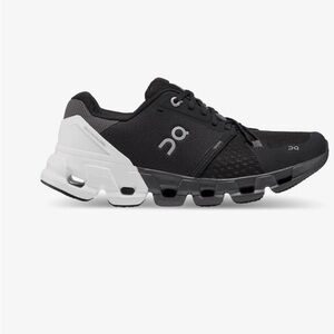 Brand new Women’s On Cloudflyer 4 Size 7.5